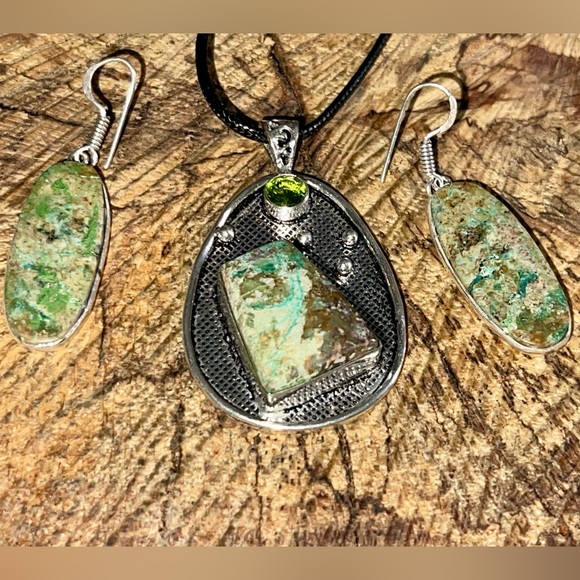Chrysocolla Pendant & Earrings - Picture 10 of 14